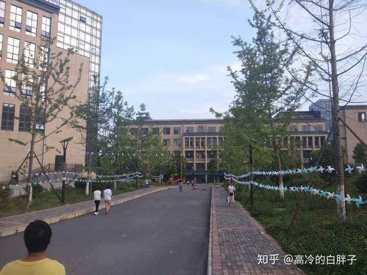 贵州商学院官网(贵州商学院录取名单)