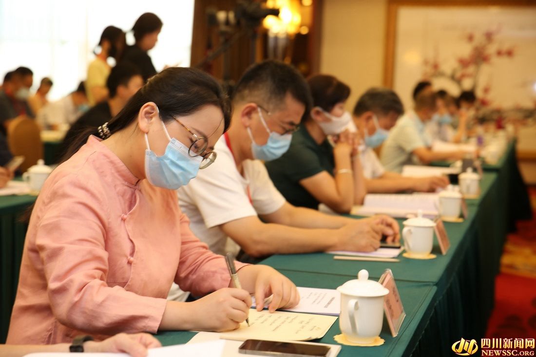 袁东面试视频事业单位(2022国家取消事业编)